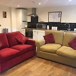 The Annexe - Acomb Apartment *